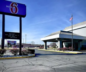 Photo 2 - Motel 6 Pine Bluff, AR