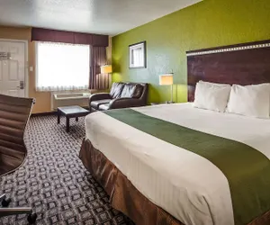 Photo 5 - SureStay Hotel by Best Western Floresville