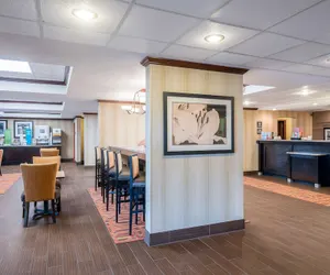 Photo 4 - Hampton Inn Parkersburg-Mineral Wells