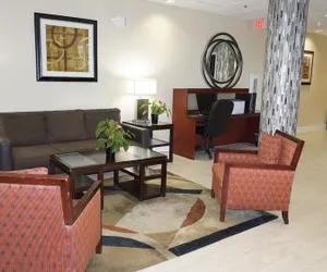 Photo 3 - Best Western Airport Inn & Suites Cleveland