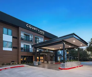 Photo 2 - Courtyard Houston The Woodlands
