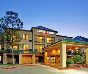 Photo 2 - Courtyard Houston The Woodlands