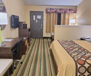 Photo 5 - Super 8 by Wyndham Weslaco