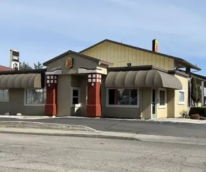 Photo 2 - Super 8 by Wyndham Red Bluff