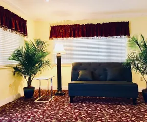 Photo 5 - Days Inn by Wyndham Lake Village