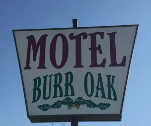 Photo 2 - Burr Oak Motel