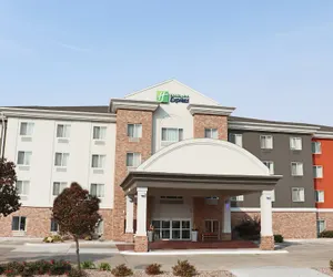 Photo 2 - Holiday Inn Express and Suites Kearney, an IHG Hotel