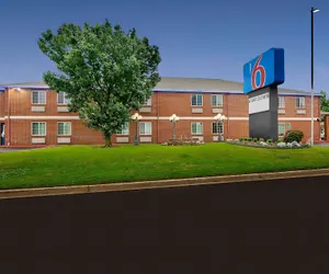 Photo 2 - Motel 6 Tulsa, OK - CENTRAL