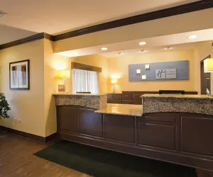 Photo 3 - Holiday Inn Express & Suites Chicago-Deerfield/Lincolnshire by IHG