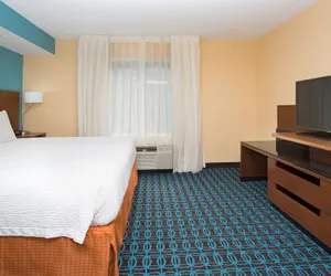 Photo 4 - Fairfield Inn & Suites by Marriott Boston Milford