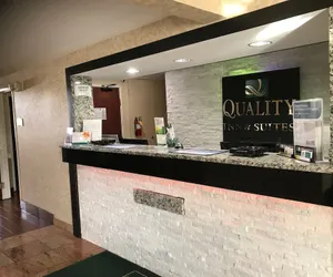 Photo 3 - Quality Inn & Suites Middletown - Franklin