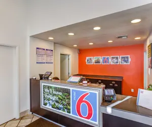 Photo 3 - Motel 6 Portland, OR - Tigard West