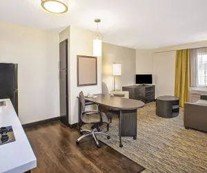 Photo 5 - Candlewood Suites Indianapolis by IHG
