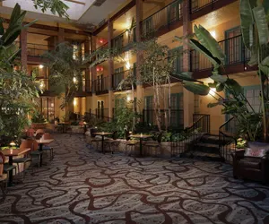 Photo 5 - Embassy Suites Lubbock