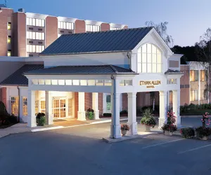 Photo 2 - Ethan Allen Hotel