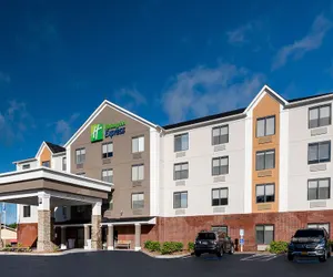 Photo 2 - Holiday Inn Express Hillsville, an IHG Hotel