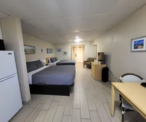 Photo 5 - Beachside Hotel