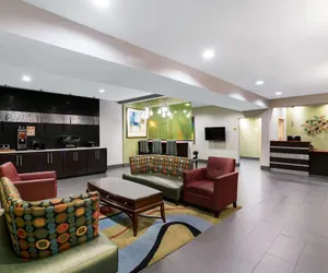 Photo 4 - La Quinta Inn & Suites by Wyndham Lebanon