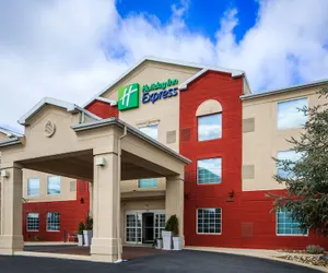 Photo 2 - Holiday Inn Express And Suites Reading, an IHG Hotel