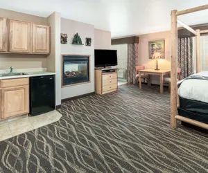 Photo 5 - La Quinta Inn & Suites by Wyndham Belgrade - Bozeman Airport