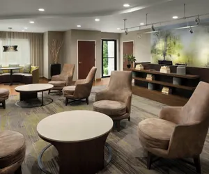 Photo 4 - Courtyard by Marriott Long Island MacArthur Airport