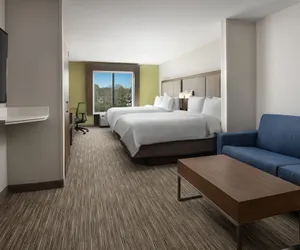 Photo 5 - Holiday Inn Express & Suites Olive Branch, an IHG Hotel