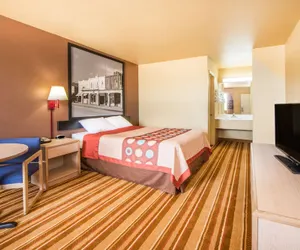Photo 4 - Super 8 by Wyndham Big Cabin/Vinita Area