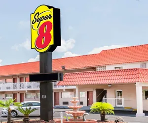 Photo 2 - Super 8 by Wyndham Ft Walton Beach