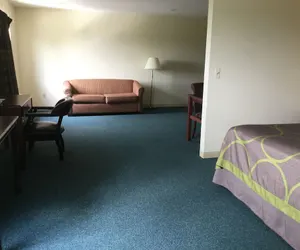 Photo 5 - Super 8 by Wyndham Imlay City