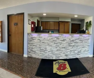 Photo 3 - Super 8 by Wyndham Imlay City