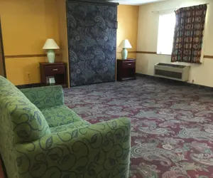 Photo 4 - Super 8 by Wyndham Imlay City