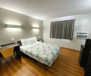 Photo 4 - The Reserve Inn