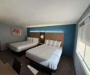 Photo 2 - Super 8 by Wyndham Mankato