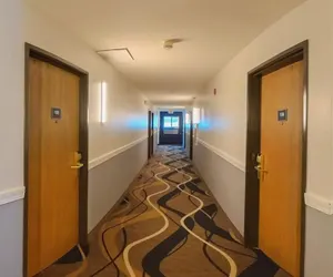 Photo 3 - Coratel Inn & Suites by Jasper Hastings