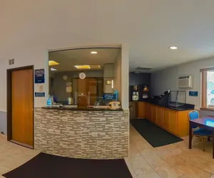 Photo 5 - Coratel Inn & Suites by Jasper Hastings