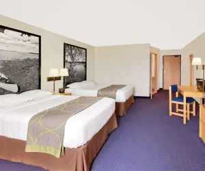 Photo 2 - Super 8 by Wyndham St. James