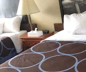 Photo 4 - Super 8 by Wyndham Montgomery Maybrook