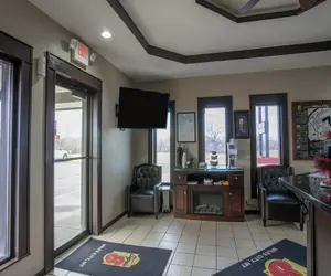 Photo 4 - Super 8 by Wyndham Miles City