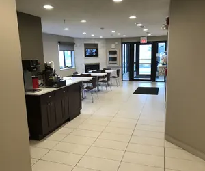 Photo 3 - Super 8 by Wyndham Monee