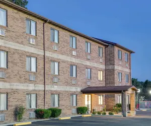 Photo 2 - Super 8 by Wyndham Kennett