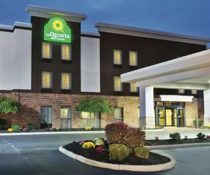 Photo 2 - La Quinta Inn & Suites by Wyndham Columbus - Grove City