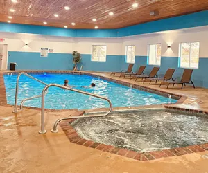 Photo 2 - Super 8 by Wyndham Escanaba