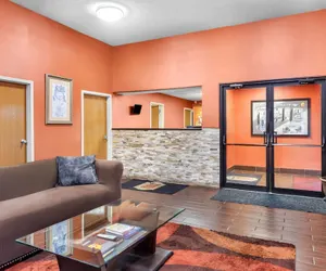 Photo 3 - Super 8 by Wyndham Bellefontaine