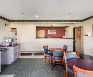 Photo 4 - Americas Best Value Inn Wenona