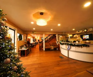 Photo 2 - Sandals Inn