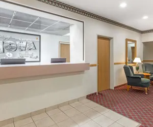 Photo 3 - Super 8 by Wyndham Cresco IA