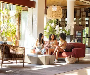Photo 5 - Universal’s Loews Royal Pacific Resort
