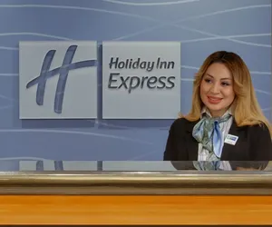 Photo 4 - Holiday Inn Express San Francisco-Airport North, an IHG Hotel