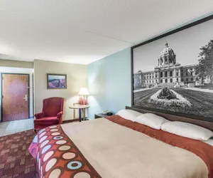 Photo 4 - Super 8 by Wyndham Luverne