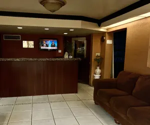 Photo 3 - Americas Best Inn and Suites Fort Lauderdale North
